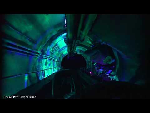 [4K] Crush's Coaster ride (Low Light) - DIsneyland Paris: Fun Rotating Roller Coaster POV