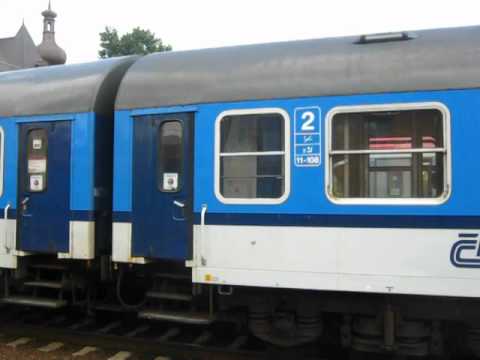 Odjezd vlaku R 785 ze stanice Ústí nad Labem hlavní nádraží