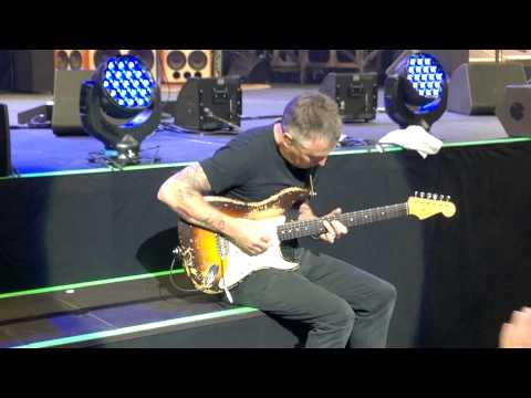 Thumbnail for End of Yellow Ledbetter- Pearl Jam Lincoln 2014 by Mike McCready