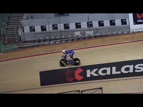 Flying 200 - Hit Out