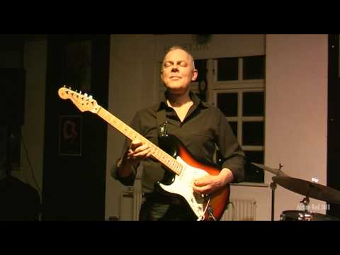 UFFE STEEN TRIO - Car Radio (2010) version 2