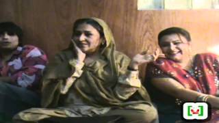 Anju Mahendroo, DivyaJyotee Sharma and Gaurav Kummar on Spicy Chip with RushTrip video