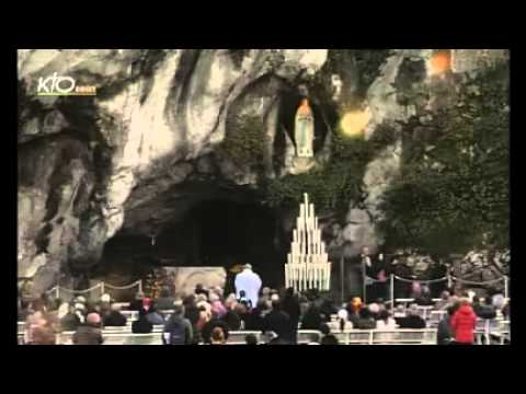 Chapelet à Lourdes