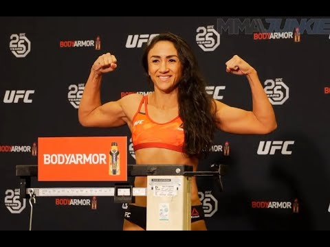 Carla Esparza and Tatiana Suarez - Official Weigh-ins - (UFC 228: Woodley vs. Till) - /r/WMMA