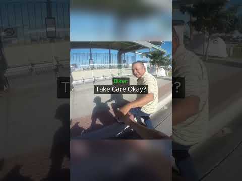 When a Caring Biker Helped a Stanger Catch the Bus...😳