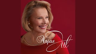 The Christmas Song (Chestnuts roasting on an open fire)