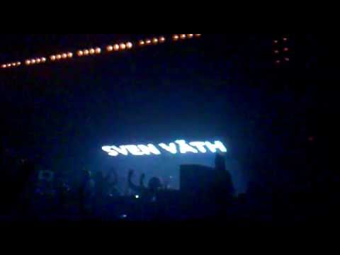 Sven Väth Cocoricò Pasqua 2012 (9) play Clouds - Optic