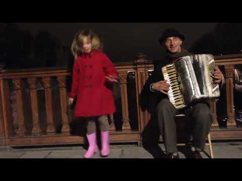 Lili à Paris Notre Dame