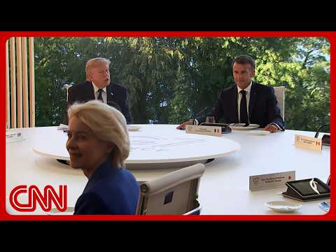 Live: G7 official greeting & 'family photo' moment