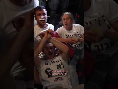 Protesters disrupt Ben-Gvir event forcing him off stage