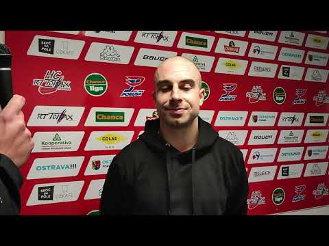 11. 10. 2021: Dominik Hrníčko po utkání HC RT TORAX Poruba 2011 - SK Horácká Slavia Třebíč (1:2sn)
