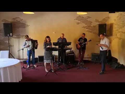 Bogovi zemljom hode- Kolak bend