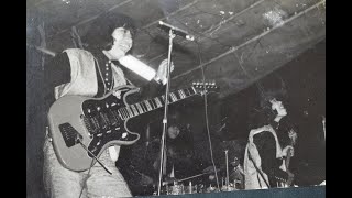 Titiek AR of Dara Puspita Demonstrates How To Play "Pesta Pak Lurah"