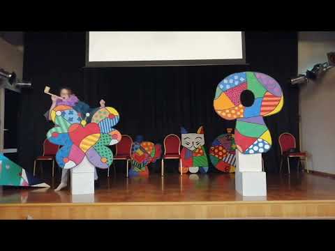 Rīgas 10. vidusskolas teātra studija "PASAKA" skolotāja, režisore Vera Kota.