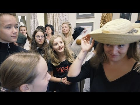 Teatr Bagatela - młodzież zwiedza teatr