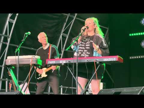 9Bach, end of set, Shrewsbury Folk Festival, 23/08/2025