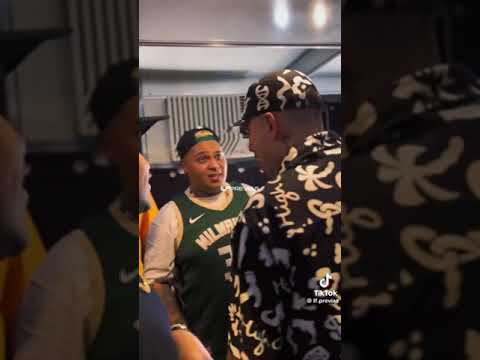 mc marks mostrando um trecho da música música nova mc Ryan mc Davi