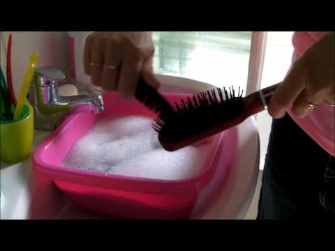 comment nettoyer une brosse a cheveux