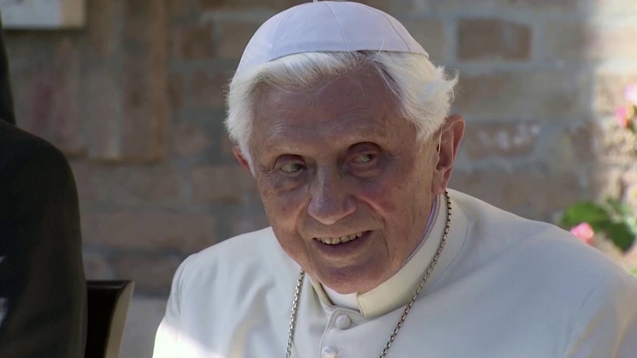 Francis asks for prayers for the health of Benedict XVI