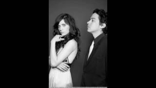 Download lagu She & Him - In the Sun (from the album Volume 2) mp3 Download lagu She & Him - In the Sun (from the album Volume 2) mp3