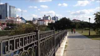 preview picture of video 'По улицам Екатеринбурга / On the streets of Ekaterinburg'