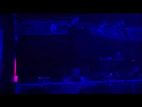 Four Tet playing 'Pyramid' @ Fabric, London 23/09/2011