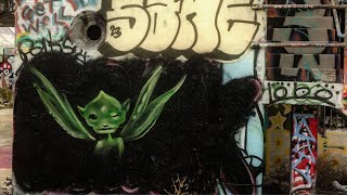 Musik-Video-Miniaturansicht zu Human Crime Songtext von Pixies