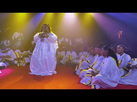 Maman Eunice Live concert_ acoustique show buzz_ Tia nga cas - je sais que tu es la