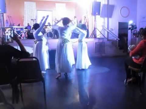 "We're Amazed" Dr. R. A. Vernon by "The Divine Minds" at "Come Worship New Jersey 2015"