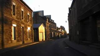 preview picture of video 'Driving Along Rue Fardel & Rue Du Moulin, Lanvollon, Côtes d'Armor, Brittany 12th October 2009'
