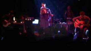 Emilíana Torrinii - Snow - Live at the Paridso, Amsterdam, Holland 2005