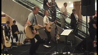 Big Country (Bruce & Jamie Watson) Republic Party Reptile (Dunfermline)