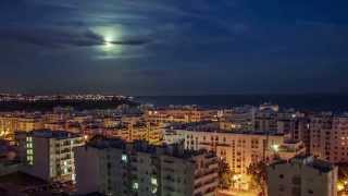 preview picture of video 'Armaçao de Pera. Восход полной луны. Таймлапс / Full moon rising time-lapse'