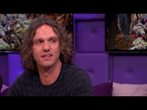 Overlevende Bataclan: “Al drie maanden geen slaap  - RTL LATE NIGHT