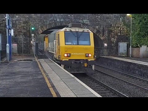 NIR MPV No.11 & 4000 Class DMU 4016 at Whiteabbey. 15/11/22