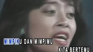 Download lagu Iis Sugiarti - Disini Aku Menanti (Video Clip Musik) mp3 Download lagu Iis Sugiarti - Disini Aku Menanti (Video Clip Musik) mp3