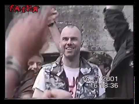 2001-07-14 Fuckparade - Rede von Xol Dog 400 vor der Volksbühne in Berlin