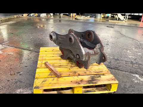 VOLVO QUICK HITCH 70mm + 80mm ....1443T - Image 2