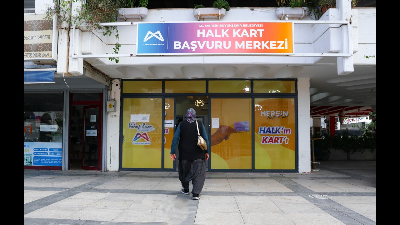 BÜYÜKŞEHİR’İN ‘HALK KART’ UYGULAMASI YÜZLERİ GÜLDÜRÜYOR
