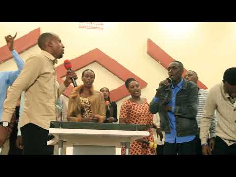 Nzahora muhimbaza // GATE OF PRAISE MU BIHE BIDASANZWE BAFASHIJIJE AMATERANIRO#IGWE TV