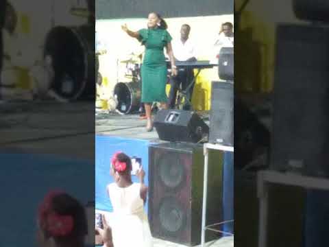 mwen pap ebranle psalmiste Rosena Josseline