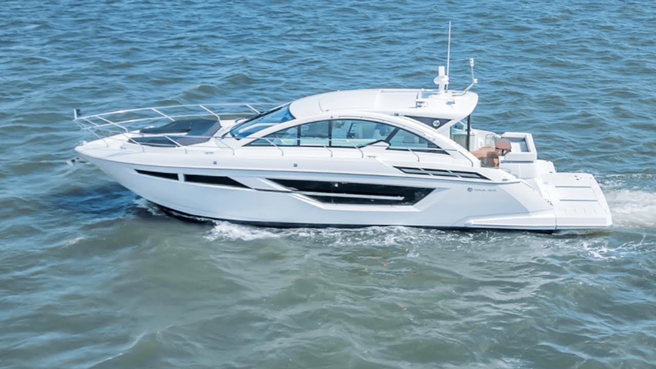 2023 Cruisers Yachts 50 Cantius - Yacht Tour
