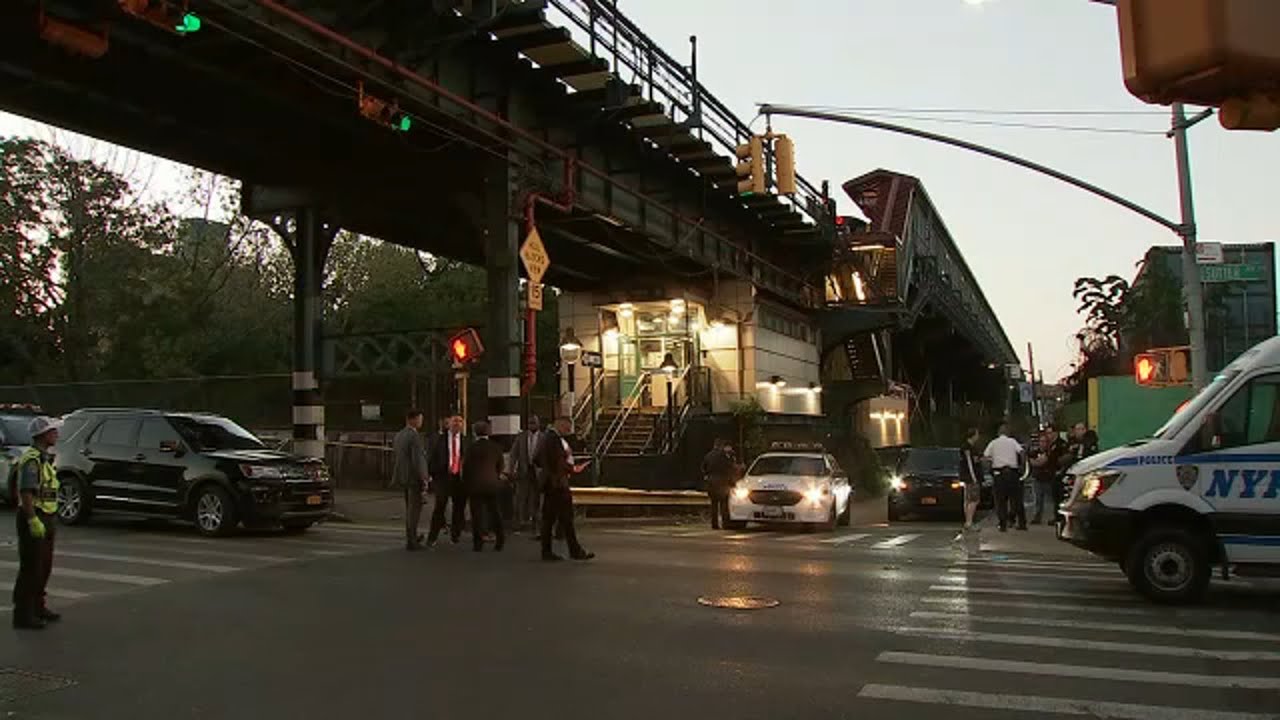 Attempt to stop subway fare beater ends with 4 shot, including officer