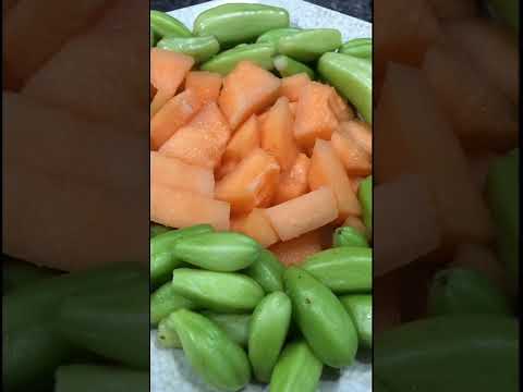 , title : 'Melon and kamia(tree sorrel fruits)#mukbang 😋😅'