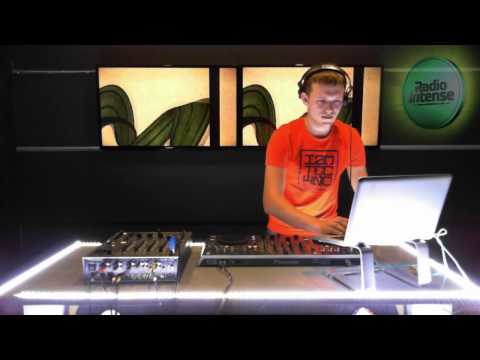Live @ Radio Intense 0705.2013 - Deep Voice Define the Power 015)
