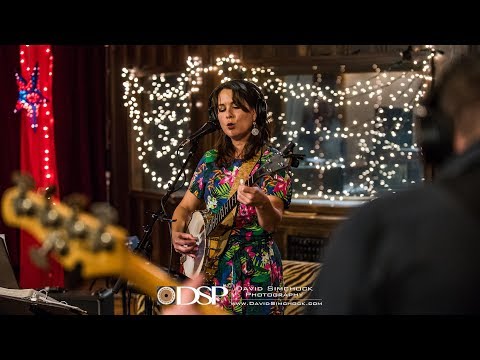 Echo Sessions 51 - Eleanor Underhill and Friends -  -  Into The Unknown