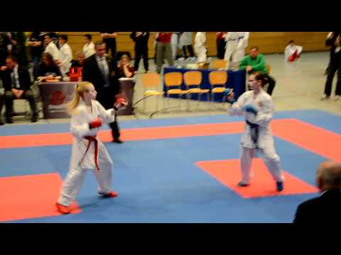 Karate DM 2011 Samira Greb vs J. Röhl Finale