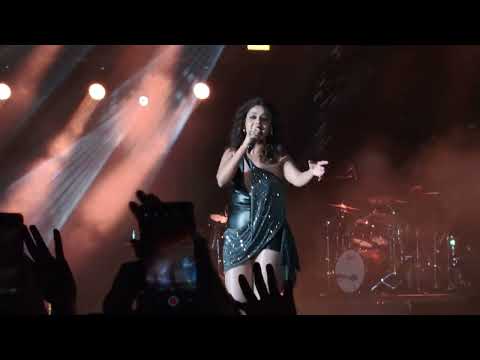 ishq tera lae dooba | Sunidhi Chauhan | I AM HOME | Live Concert Pune 2025