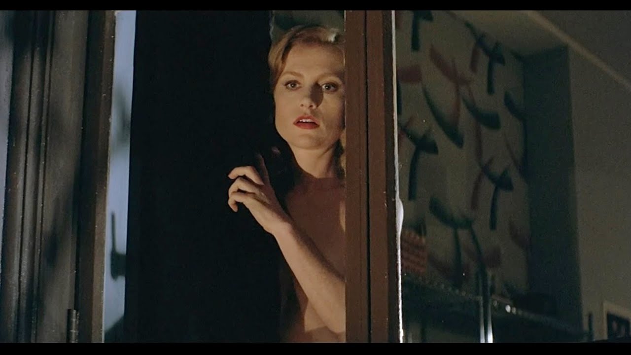 Naked Scene (Isabelle Huppert & Elizabeth McGovern) - The Bedroom Window (1987)