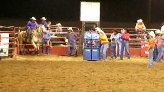 preview picture of video 'Jesse Hinkle bloomfield Iowa Rodeo 2010'